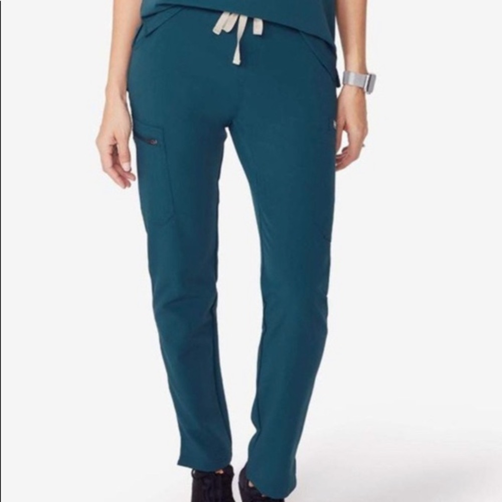 Figs Yola skinny scrub pants